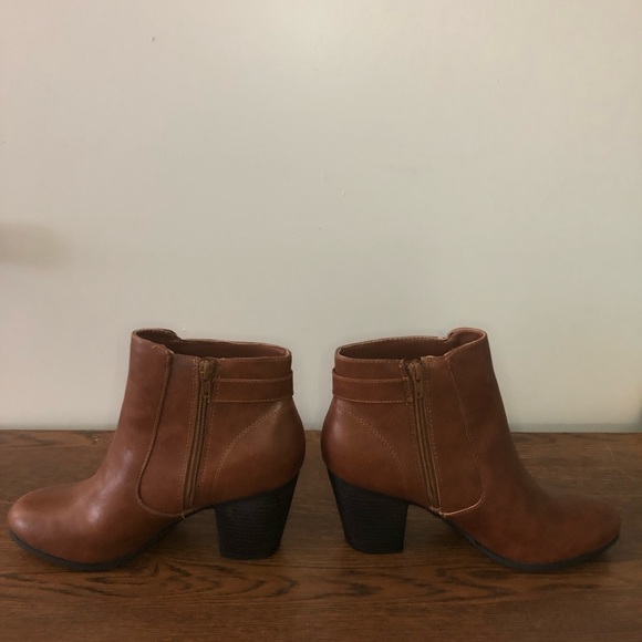 Size 10 Parker and Sky Boots - Picture 4 of 8